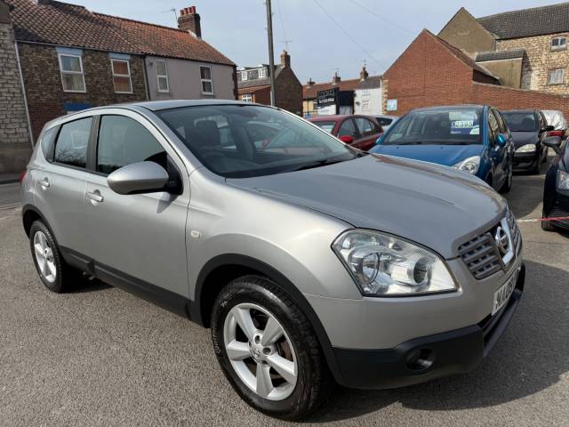 Nissan Qashqai 1.5 QASHQAI ACENTA DCI Hatchback Diesel Silver