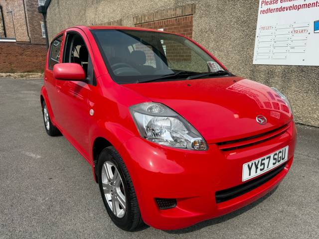 Daihatsu Sirion 1.0 SIRION SE Hatchback Petrol Red